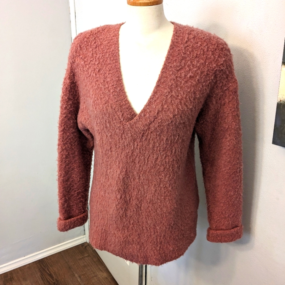 Anthropologie Sleeping on Snow Mauve V-neck Cozy Wood Blend Sweater.